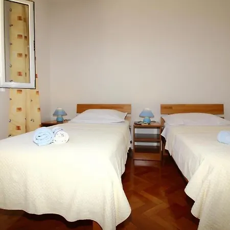 Dubreta 챠브타트